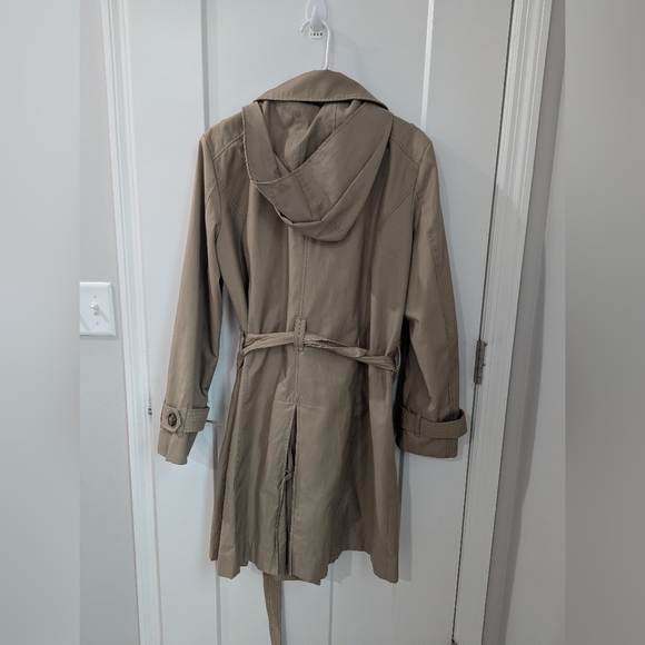 Londonfog Tan Double-Breasted Trench Coat with Hood - Picture 5 of 12